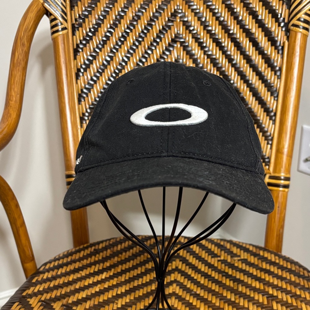 Oakley Adjustable Strapback Hat - image 1